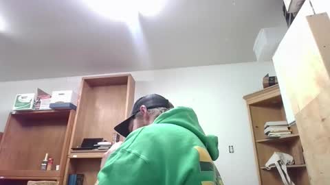 boyinacabin online show from December 5, 10:06 pm