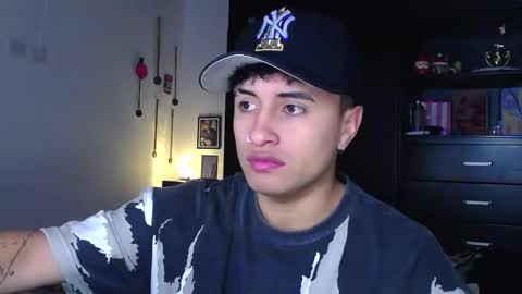 miguel  online show from February 2, 10:51 pm