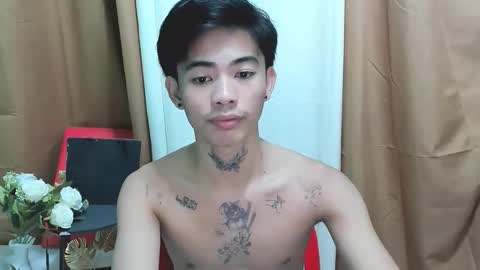 HI IM JAMES DONT FORGET GIVE ME THUMBS UP AND JOIN TO MY FANCLUB online show from October 28, 11:12 am