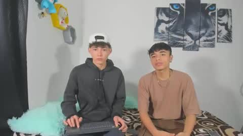 boys4hot_777 online show from March 11, 2:29 pm