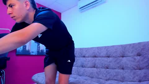 Santy Jesse and Simon online show from March 2, 4:36 pm