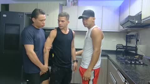 Angelo Mark Fernando Taylor online show from November 6, 12:08 pm