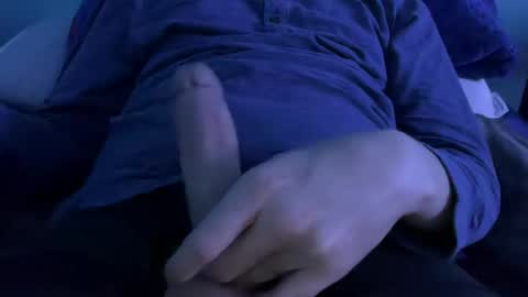 Snapshot of boytoybenny chatting on November 1, 8:18 am BoyToyBenny online show from November 1, 8:18 am