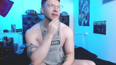 brad hot boy online show from December 4, 5:33 pm