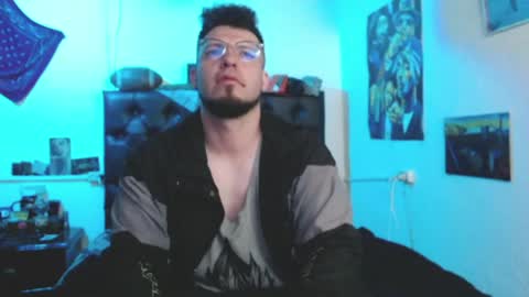 brad hot boy online show from April 8, 5:54 pm