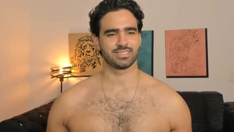 bradleymartin7 online show from June 3, 2:33 pm