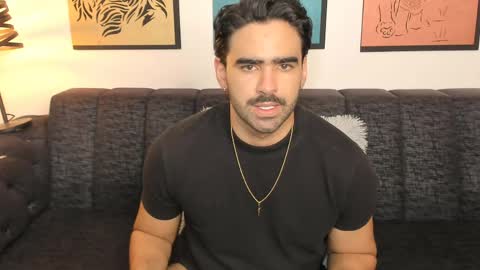 bradleymartin7 online show from April 21, 1:06 pm