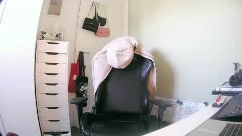 brandinator__cb online show from April 23, 12:29 pm