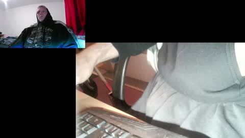 Snapshot of bremer64 chatting on January 2, 12:24 pm bremer64 online show from January 2, 12:24 pm