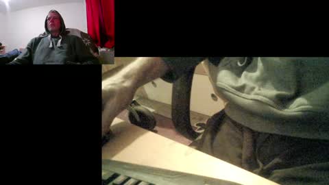 Snapshot of bremer64 chatting on February 2, 8:35 am bremer64 online show from February 2, 8:35 am