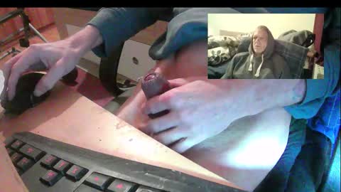 bremer64 online show from December 17, 4:53 am