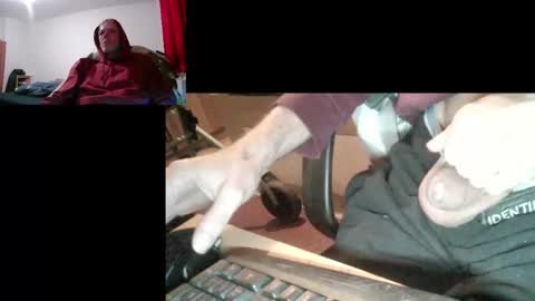 Snapshot of bremer64 chatting on February 16, 2:43 pm bremer64 online show from February 16, 2:43 pm