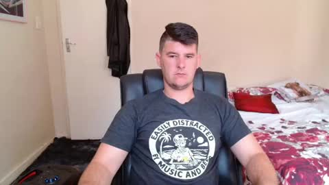 ask me lol online show from April 16, 9:53 am