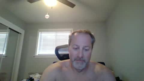 hey online show from April 16, 9:04 pm