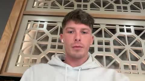 briahcscott online show from December 22, 7:33 pm