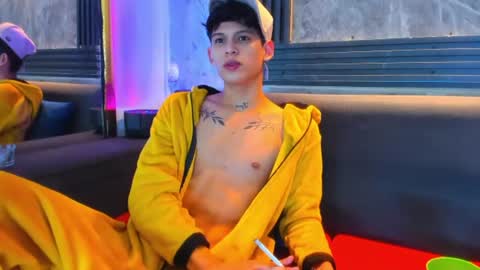 brian_hotof1 online show from June 20, 12:32 pm
