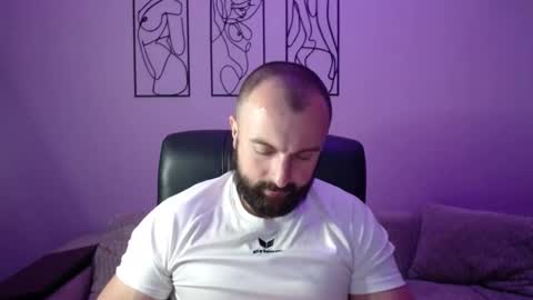 brindlefly69 online show from October 28, 12:07 pm