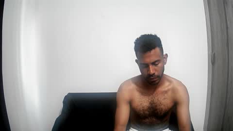 bruce_1111 online show from March 19, 8:34 pm