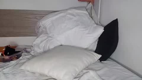 Bruce online show from January 3, 4:11 am