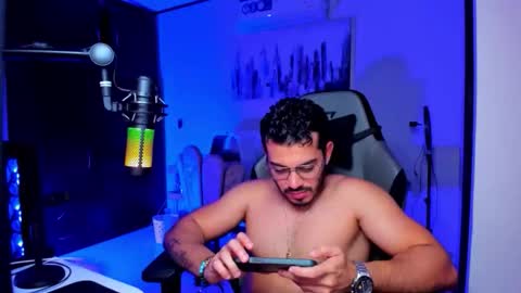 Bruno online show from November 25, 4:25 am