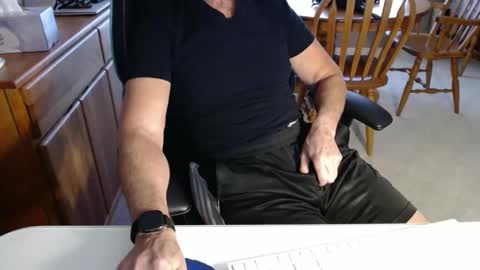 Snapshot of brussells chatting on February 5, 5:21 pm Brussells online show from February 5, 5:21 pm