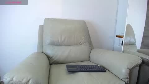 bryan_oficials online show from February 12, 3:51 am