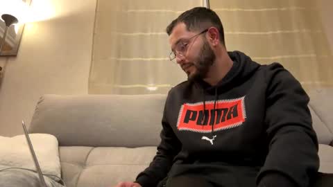 yourteddy online show from December 19, 7:29 pm