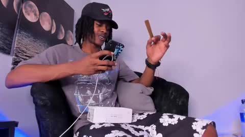 Bryxon  online show from October 8, 5:28 pm