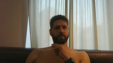 bubblebee1982 online show from October 2, 7:01 am