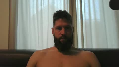 bubblebee1982 online show from December 7, 8:22 am