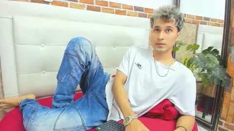 Buddy Whitte online show from September 11, 2:05 pm