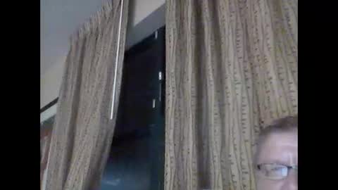 buddyluvzumore online show from February 12, 9:10 am