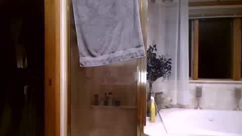 bueff online show from April 28, 2:27 am