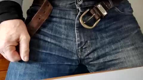 Snapshot of bulkyboners chatting on January 17, 1:46 pm ejaculation for 250 online show from January 17, 1:46 pm