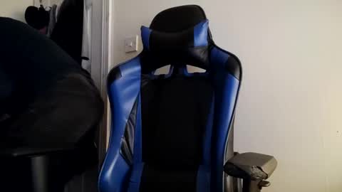 Snapshot of bulkyboners chatting on January 14, 6:45 am ejaculation for 250 online show from January 14, 6:45 am