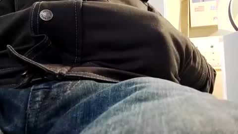 Snapshot of bulkyboners chatting on January 5, 9:26 am ejaculation for 250 online show from January 5, 9:26 am