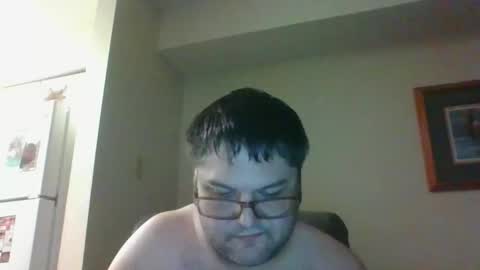 bulldoggie4669 online show from April 8, 12:44 am