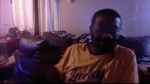 Bungalow Entertainment online show from December 3, 3:12 am