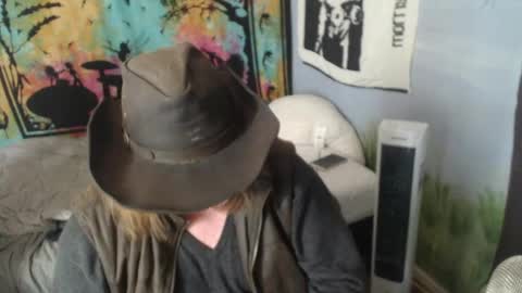 burningflute online show from June 5, 1:39 pm