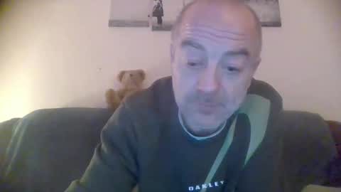 burnleyguy1977 online show from January 21, 6:01 am