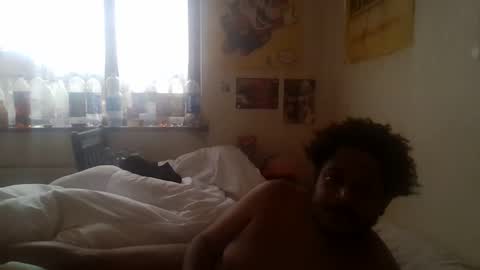 Snapshot of bustabunny chatting on October 16, 1:19 pm Richabus2 online show from October 16, 1:19 pm