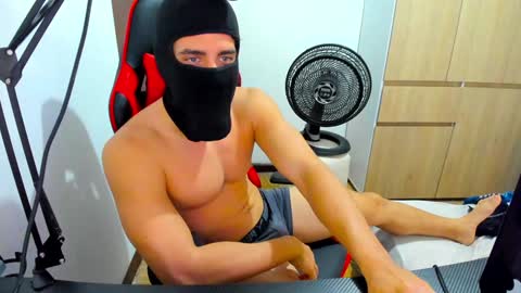 calihotcaliente27 online show from December 12, 12:55 pm