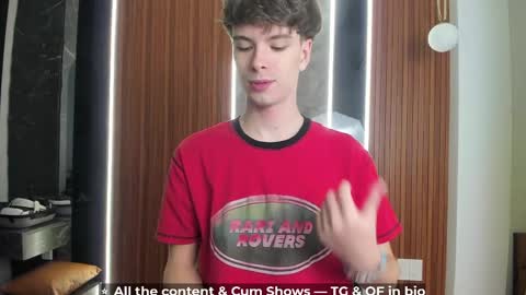 Hey I am Calvin  online show from May 31, 5:01 pm