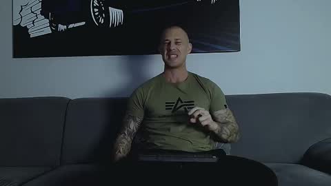 Calvin  online show from November 23, 10:21 pm