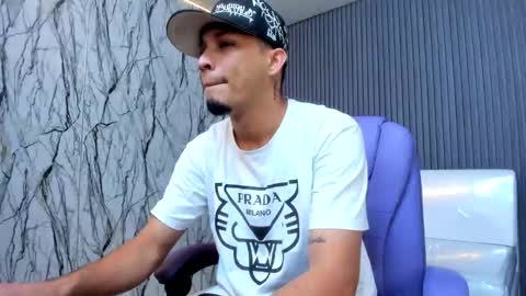 cam_xman online show from April 18, 1:01 pm