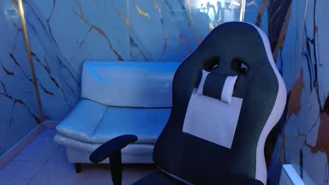 cam_xman online show from April 19, 6:10 pm