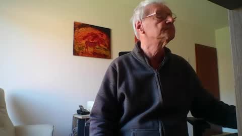 camcologne online show from April 22, 8:52 am