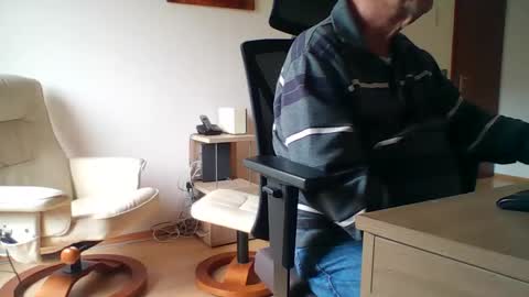 camcologne online show from November 28, 10:28 am