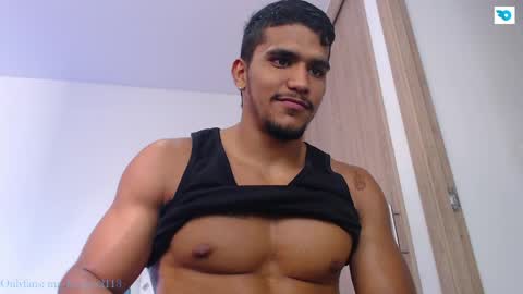 camilo_contre21 online show from April 20, 8:44 pm