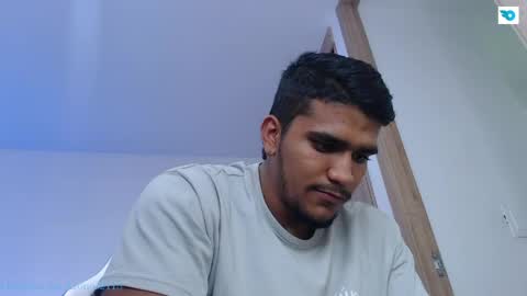 camilo_contre21 online show from April 18, 8:42 pm